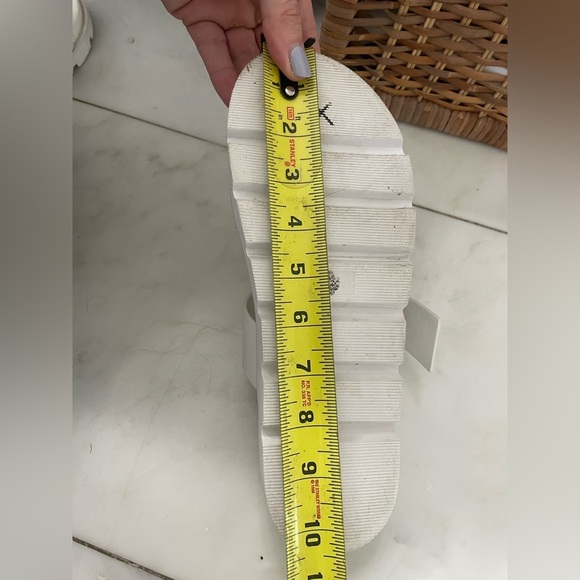 Raye, Clifton white platform dual buckle strap summer vacation sandals sz 7.5-8 - Picture 8 of 8